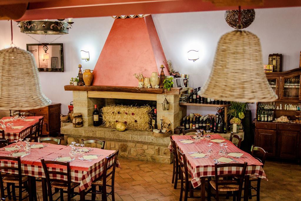 Hotel La Taverna Dei Briganti Cotronei Exterior foto