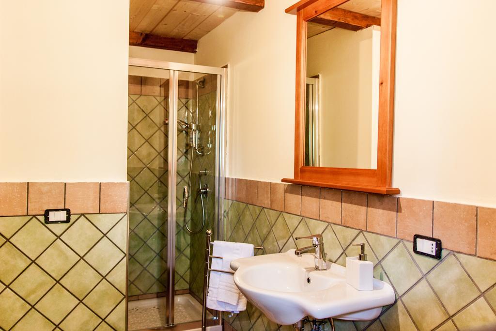 Hotel La Taverna Dei Briganti Cotronei Zimmer foto