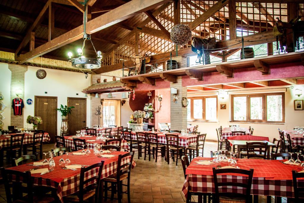 Hotel La Taverna Dei Briganti Cotronei Exterior foto