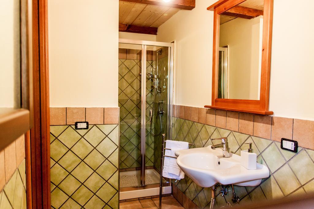 Hotel La Taverna Dei Briganti Cotronei Zimmer foto